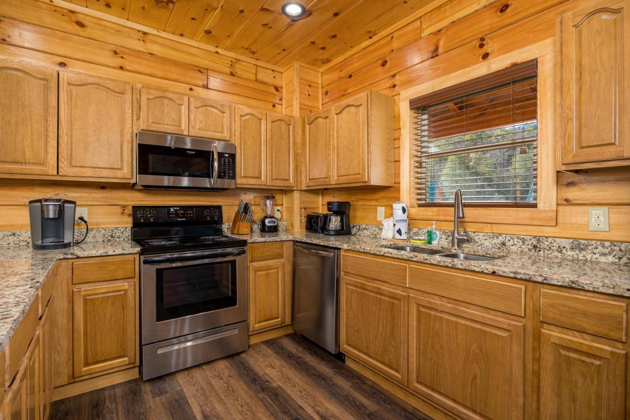 5Bd5B Escape Cabin With 2 Hottubs, Thtr &Game Rm,1Mi To The Parkway! 4Mi To Dollywood - Spring Deal Pigeon Forge Zewnętrze zdjęcie