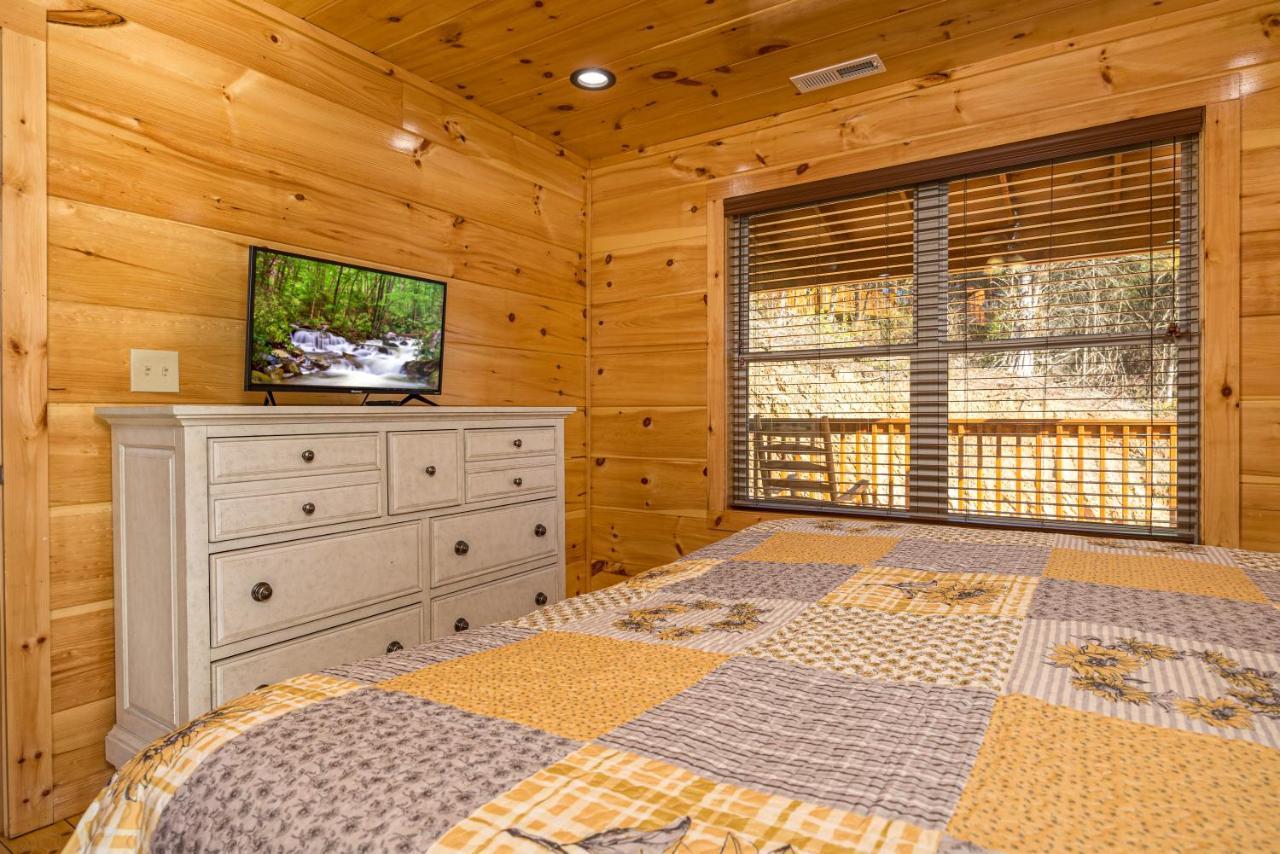 5Bd5B Escape Cabin With 2 Hottubs, Thtr &Game Rm,1Mi To The Parkway! 4Mi To Dollywood - Spring Deal Pigeon Forge Zewnętrze zdjęcie