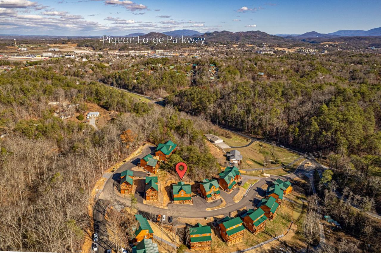 5Bd5B Escape Cabin With 2 Hottubs, Thtr &Game Rm,1Mi To The Parkway! 4Mi To Dollywood - Spring Deal Pigeon Forge Zewnętrze zdjęcie