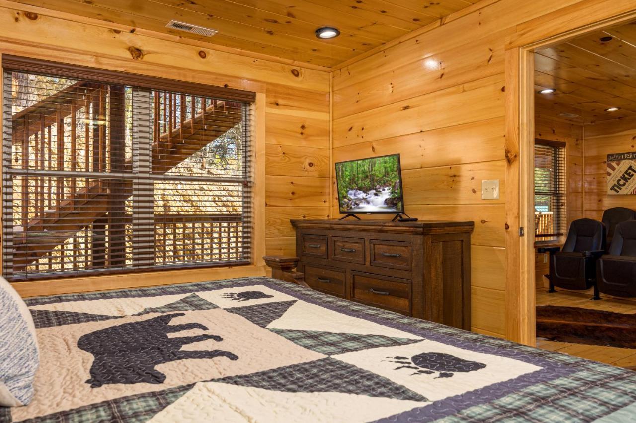 5Bd5B Escape Cabin With 2 Hottubs, Thtr &Game Rm,1Mi To The Parkway! 4Mi To Dollywood - Spring Deal Pigeon Forge Zewnętrze zdjęcie