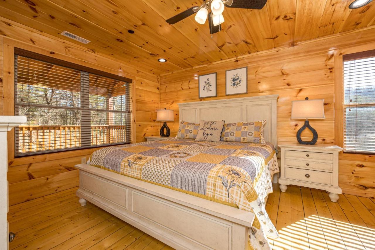 5Bd5B Escape Cabin With 2 Hottubs, Thtr &Game Rm,1Mi To The Parkway! 4Mi To Dollywood - Spring Deal Pigeon Forge Zewnętrze zdjęcie