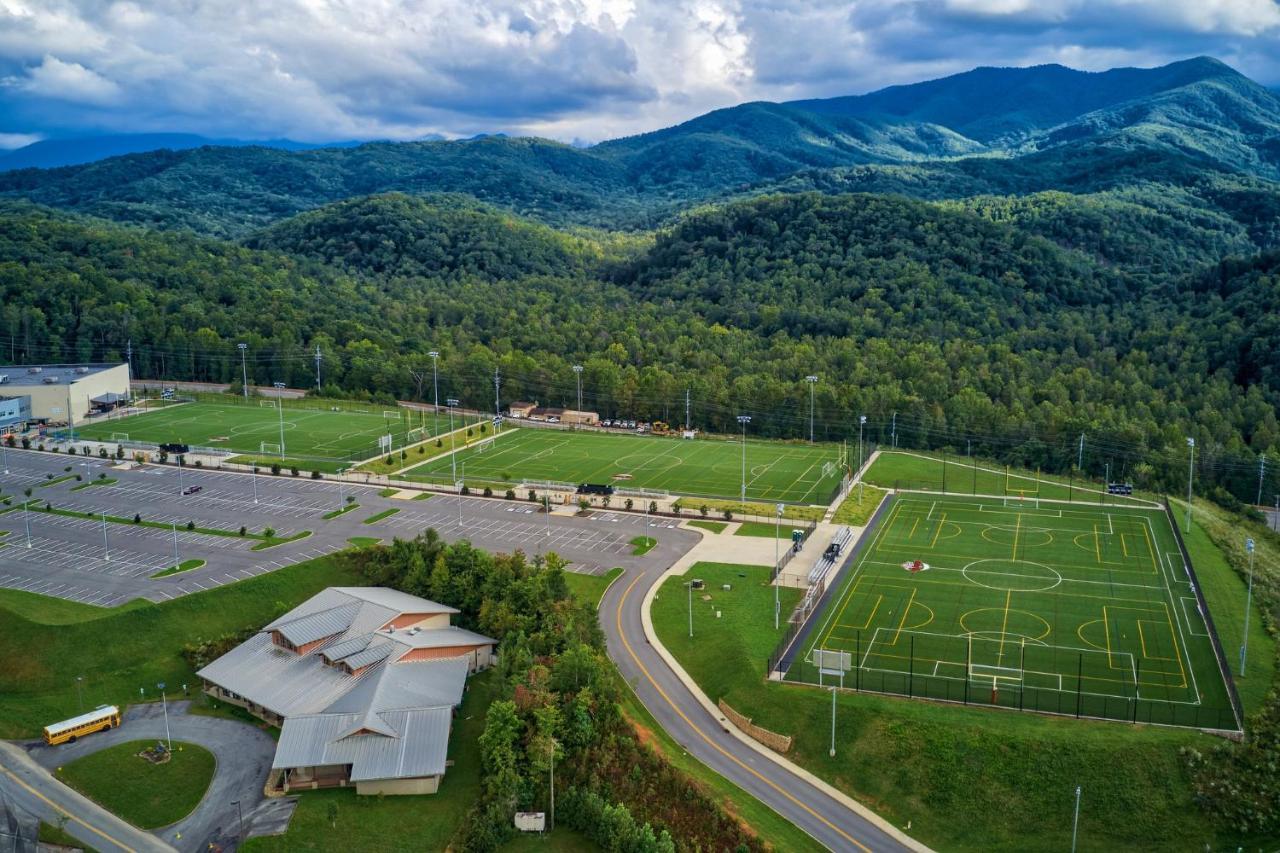 5Bd5B Escape Cabin With 2 Hottubs, Thtr &Game Rm,1Mi To The Parkway! 4Mi To Dollywood - Spring Deal Pigeon Forge Zewnętrze zdjęcie